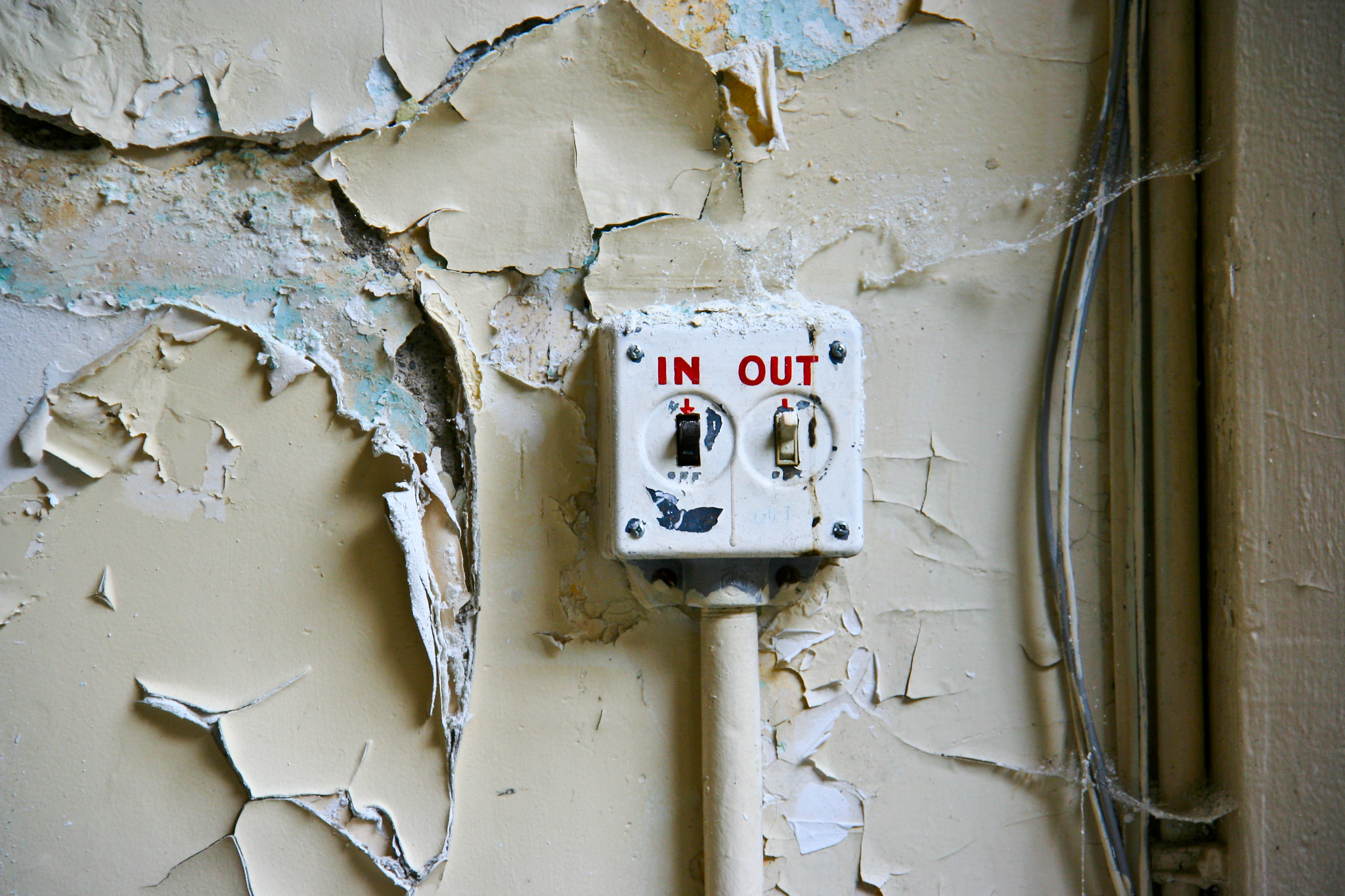 An image of light switches.